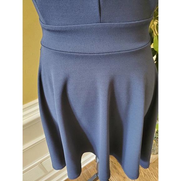 Windsor - Navy Blue - Open Back - Lace Hi-low Dress - Size Small - Picture 3 of 10